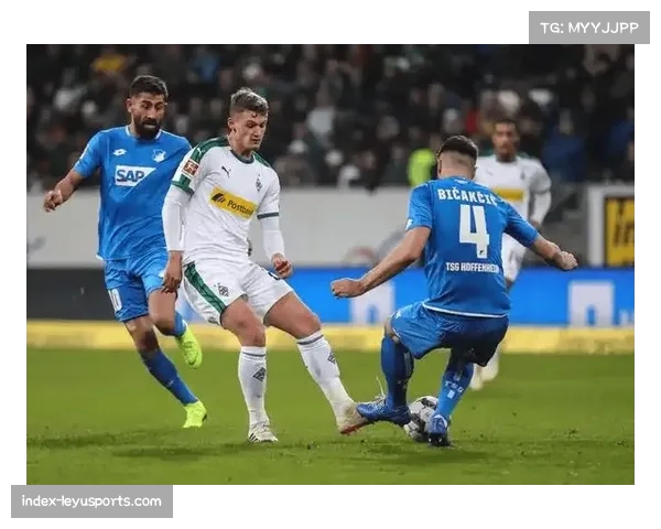 奥格斯堡客场3比2击败沃尔夫斯堡保级形势获缓解